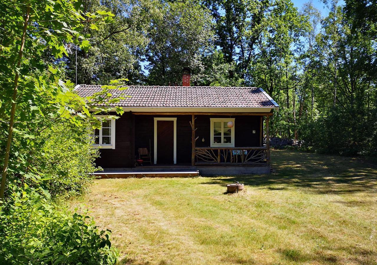 Mysig Stuga Med Oeppen Spis Och Uteplats Fröseke Zewnętrze zdjęcie
